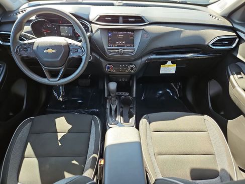 Certified 2022 Chevrolet TrailBlazer LT w/ Driver Confidence Package AWD/4WD image 11