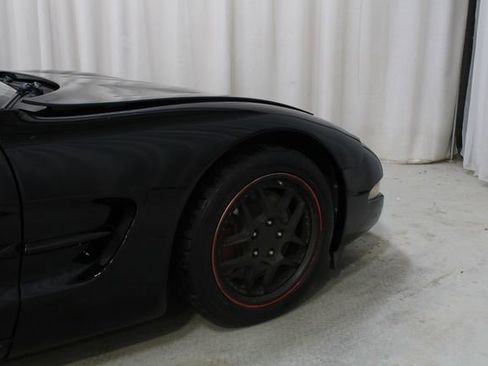 Used 2000 Chevrolet Corvette Coupe w/ Memory Pkg RWD image 23