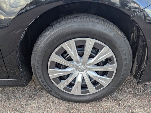 Used 2024 Toyota Camry LE image 11