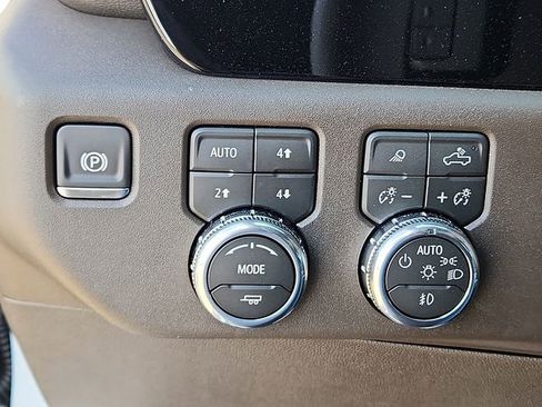 New 2026 GMC Sierra 1500 SLT w/ SLT Premium Plus Package image 15