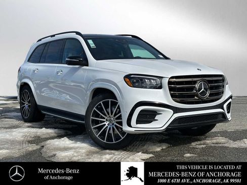 Used 2026 Mercedes-Benz GLS 580 4MATIC image 1