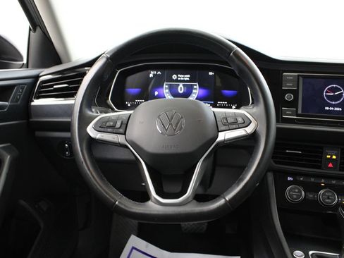 Used 2024 Volkswagen Jetta SE FWD image 22