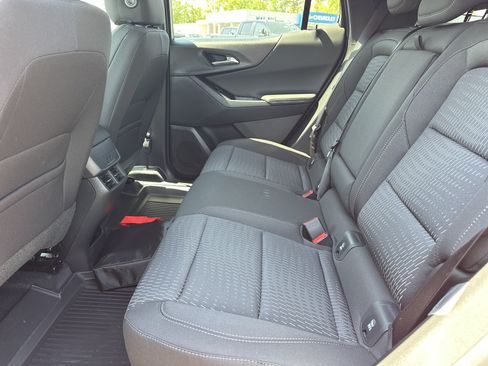 New 2026 Chevrolet Equinox LT w/ Safety and Technology Package FWD image 22