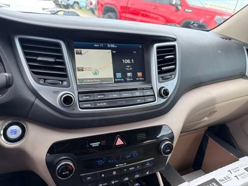 Used 2016 Hyundai Tucson Limited FWD image 10