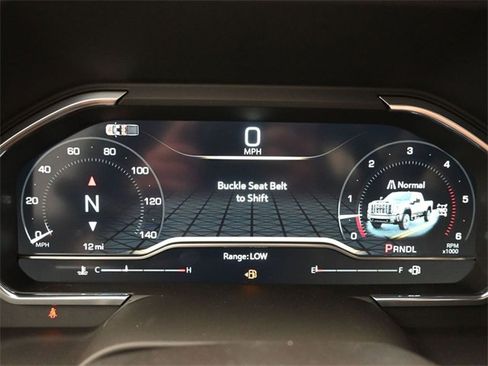 Used 2025 GMC Sierra 2500 Denali Ultimate image 9