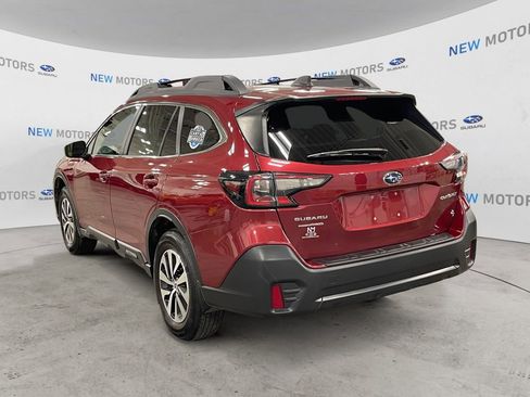 Used 2022 Subaru Outback Premium image 3