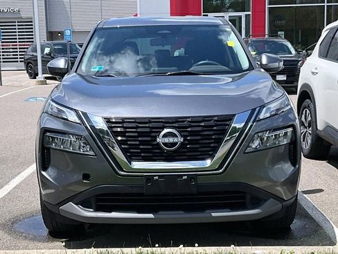 Used 2023 Nissan Rogue SV AWD/4WD image 2