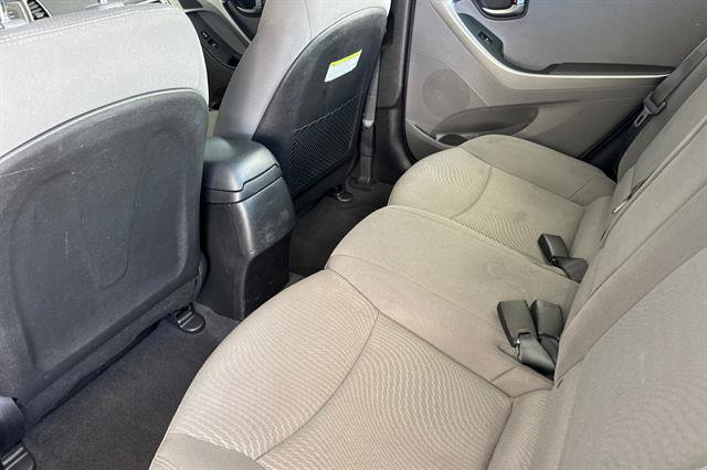 Used 2016 Hyundai Elantra SE w/ Option Group 02 FWD image 12