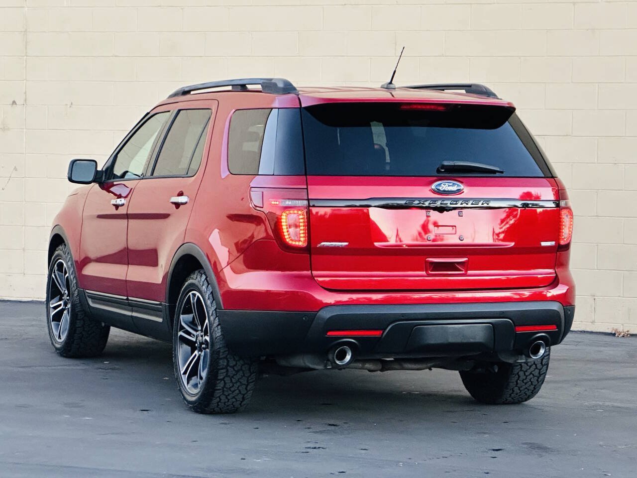 Used 2014 Ford Explorer Sport w/ Equipment Group 401A AWD/4WD image 5