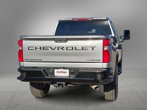 Used 2024 Chevrolet Silverado 2500 Custom w/ Custom Convenience Package image 7
