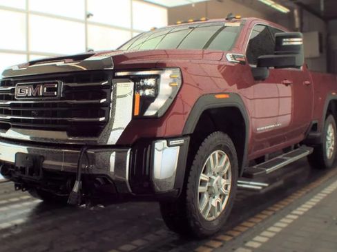 Used 2024 GMC Sierra 2500 SLE w/ SLE Value Package; AWD/4WD image 2