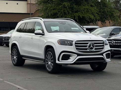 New 2026 Mercedes-Benz GLS 580 4MATIC image 6