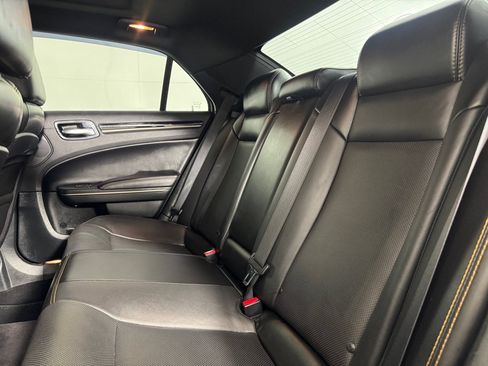 Used 2018 Chrysler 300 S w/ Safetytec Plus Group RWD image 19
