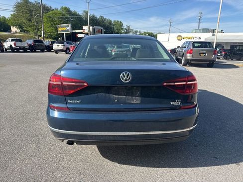 Used 2018 Volkswagen Passat 2.0T S FWD image 5