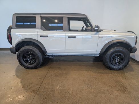 Used 2024 Ford Bronco Wildtrak image 6