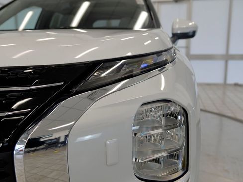 Used 2024 Mitsubishi Outlander SEL image 11