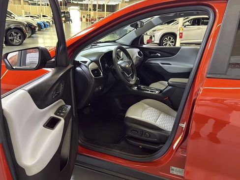 Used 2020 Chevrolet Equinox LS w/ LS Convenience Package image 11