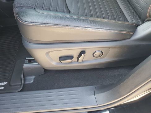 Used 2025 Nissan Pathfinder Rock Creek AWD/4WD image 16