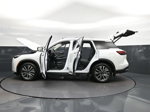 Certified 2026 INFINITI QX60 Luxe w/ Cargo Package FWD image 47