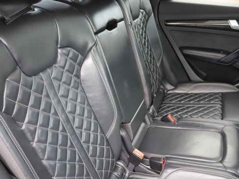 Used 2023 Audi SQ5 Prestige w/ Prestige Package AWD/4WD image 22