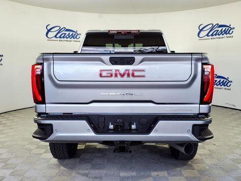 New 2026 GMC Sierra 2500 Denali w/ Denali Reserve Package AWD/4WD image 4