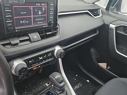 Used 2020 Toyota RAV4 LE w/ Carpet Mat Package image 12