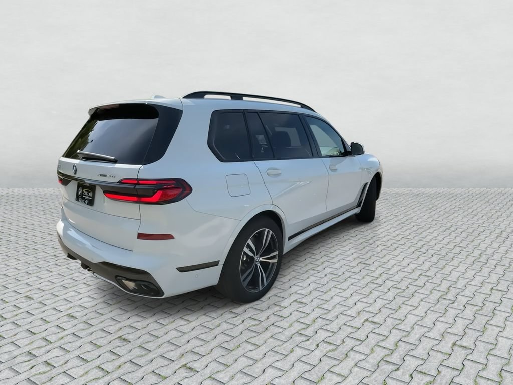 Used 2027 BMW X7 xDrive40i w/ M Sport Package AWD/4WD image 8