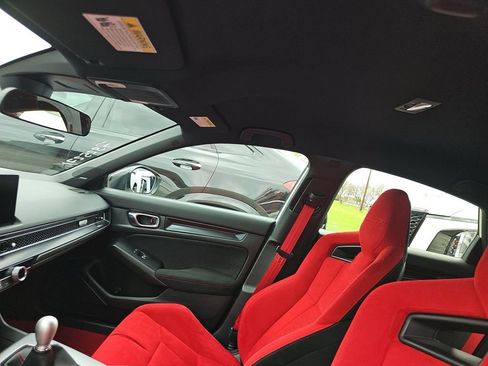 Used 2025 Honda Civic Type R image 3
