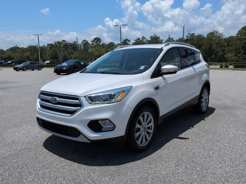 Used 2017 Ford Escape Titanium FWD image 9