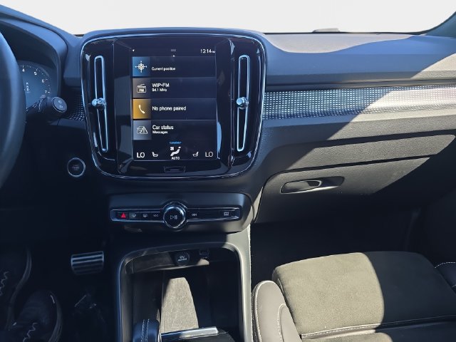 Used 2022 Volvo XC40 T5 R-Design w/ Advanced Package AWD/4WD image 23
