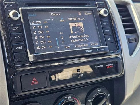 Used 2014 Toyota Tacoma PreRunner w/ SR5 Package image 8