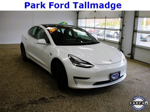 Used 2020 Tesla Model 3 Long Range image 8