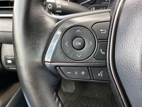 Used 2021 Toyota Camry SE FWD image 18