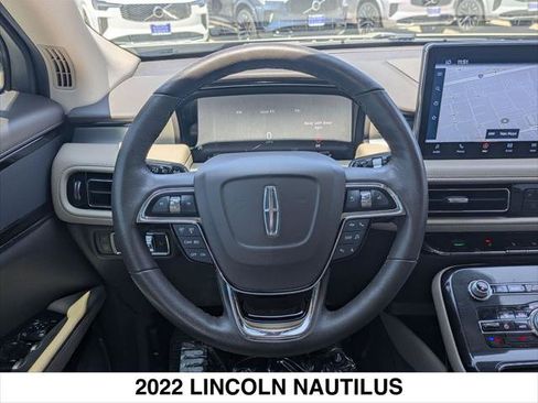 Certified 2022 Lincoln Nautilus FWD w/ Premium Package image 12