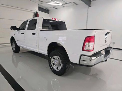 Used 2022 RAM 2500 Tradesman w/ Chrome Appearance Group AWD/4WD image 8