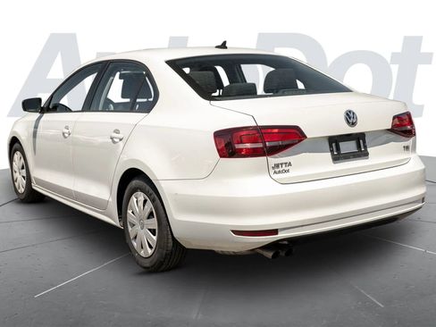 Used 2016 Volkswagen Jetta S FWD image 2