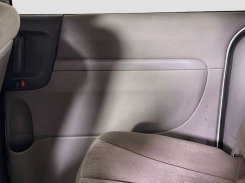 Used 2012 Kia Sedona LX w/ PWR Pkg FWD image 23