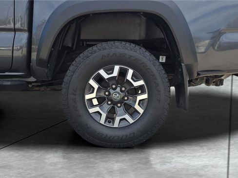 Used 2021 Toyota Tacoma TRD Off-Road AWD/4WD image 28