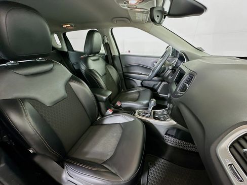 Used 2018 Jeep Compass Latitude w/ Popular Equipment Group image 30