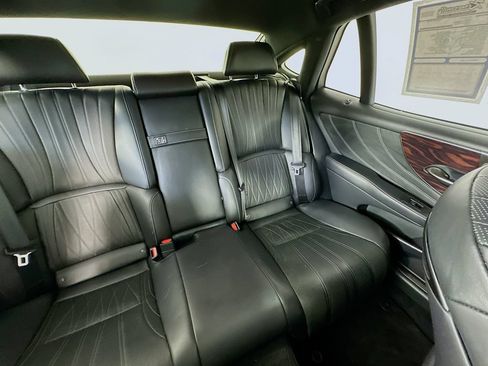 Used 2018 Lexus LS 500 w/ Interior Upgrade Package RWD image 14