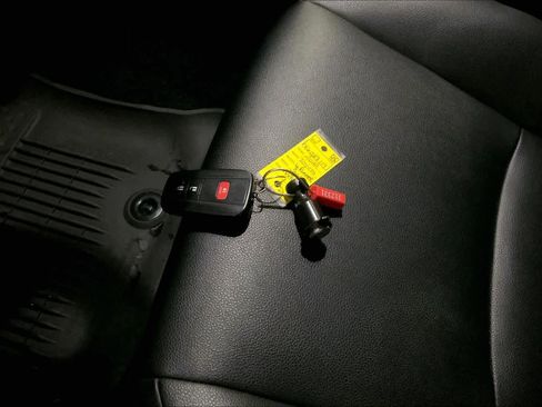 Used 2022 Toyota 4Runner TRD Off-Road Premium image 15