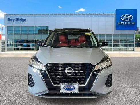 Used 2023 Nissan Kicks SV FWD image 2