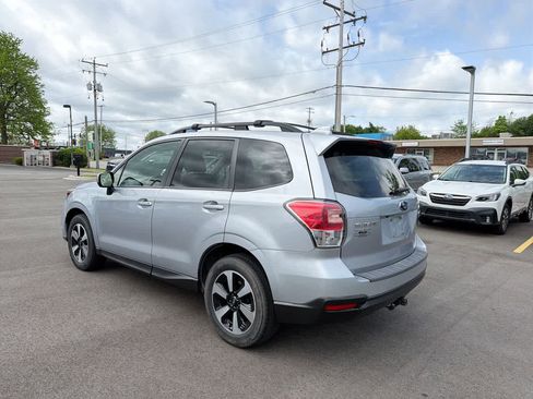 Used 2017 Subaru Forester 2.5i Premium AWD/4WD image 11