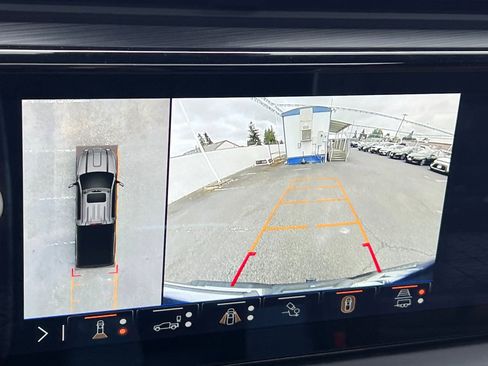 Used 2024 GMC Sierra 3500 Denali Ultimate image 16