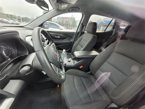 Used 2024 GMC Terrain SLE image 10