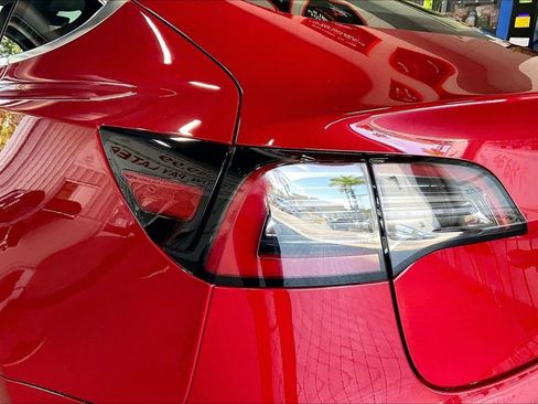 Used 2018 Tesla Model 3 Long Range RWD image 17