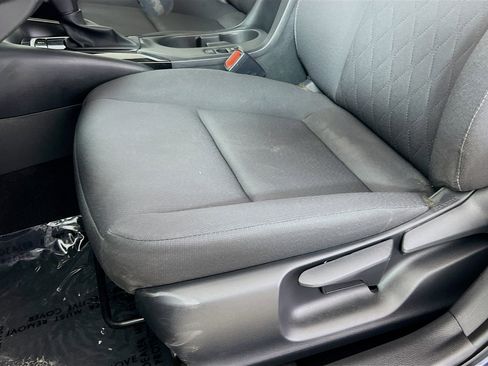 Used 2023 Toyota Corolla LE image 20