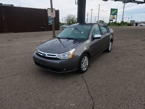 Used 2010 Ford Focus SEL FWD image 8