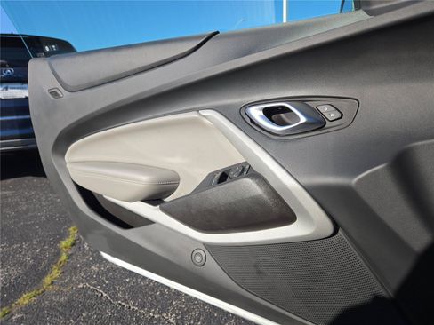 Used 2023 Chevrolet Camaro LT RWD image 17