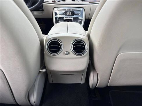 Used 2018 Mercedes-Benz E 300 image 18
